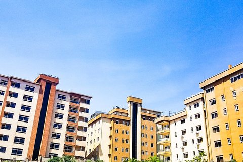 1280px-Apartment_block_in_kololo_Kampala